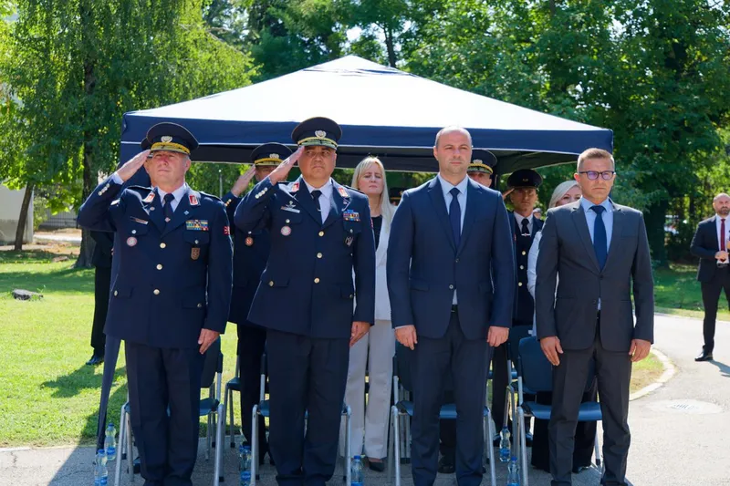 Мисајловски и Лафчиски на свечен собир за Денот на Армијата