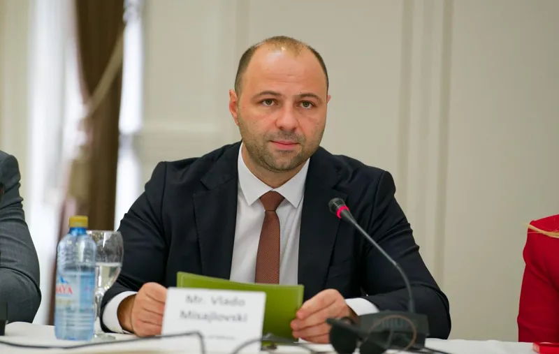 Мисајловски најави нов колективен договор и повисоки плати во Армијата