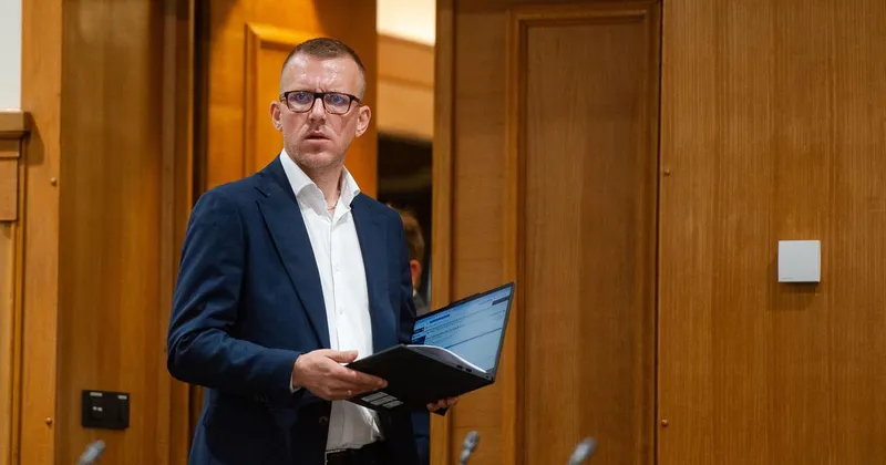 Boris Mijič po šestih mesecih mandata zaprosil za 80-odstotno nadomestilo plače