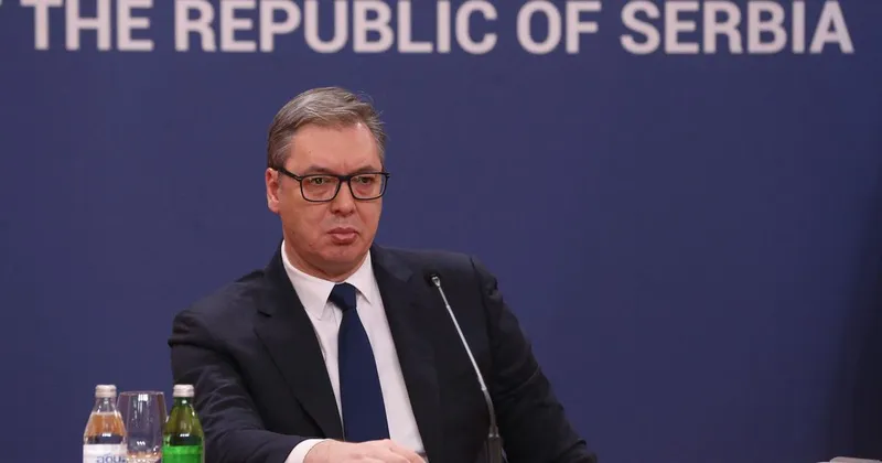 Srbija kupila kitajske hipersonične rakete, Hrvaška napovedala posvet z Natom