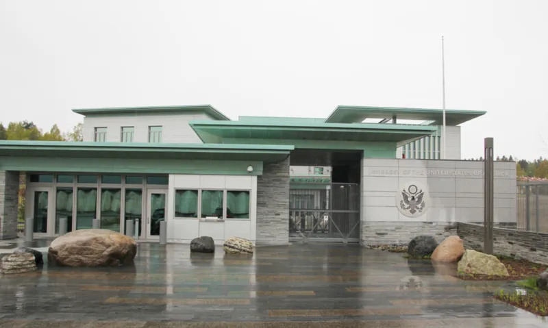 Експлозија пред американската амбасада во Осло предизвика материјална штета