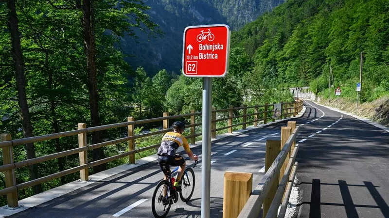 Odprta nova kolesarska povezava med Bledom in Bohinjsko Bistrico