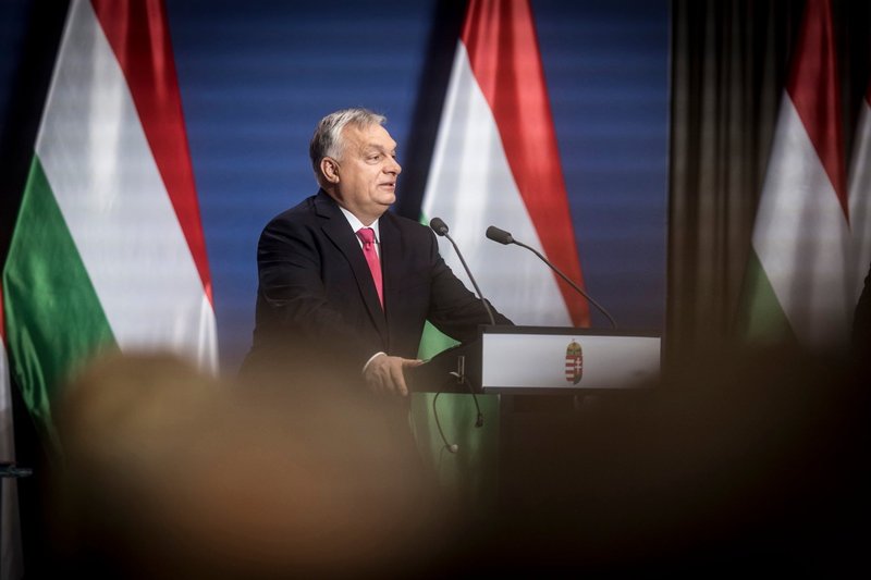 Viktor Orban napoveduje konec liberalnega reda in zavrača pomoč Ukrajini