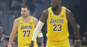 Cleveland Cavaliers visoko premagali LA Lakers ob vrnitvi LeBrona Jamesa