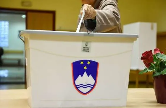 DVK izvaja predčasno glasovanje in zaključuje roke za posebne oblike glasovanja