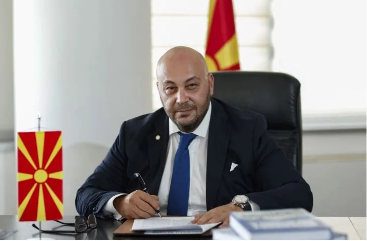 Дарко Костадиновски реагира на обвинувањата од Левица за академски ангажман
