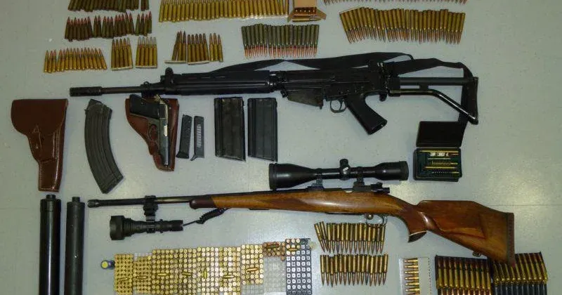 Slovenci policiji predali 230 kosov nezakonitega orožja pred iztekom amnestije