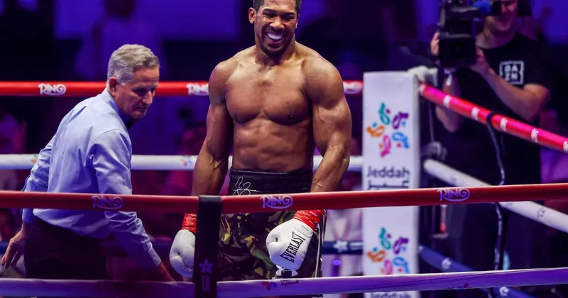 Anthony Joshua z nokavtom premagal Kristiana Prengo in potrdil dvoboj s Furyjem