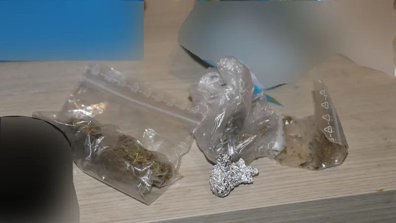 Radovljiški policisti 58-letniku zasegli heroin in kokain, odredili pripor