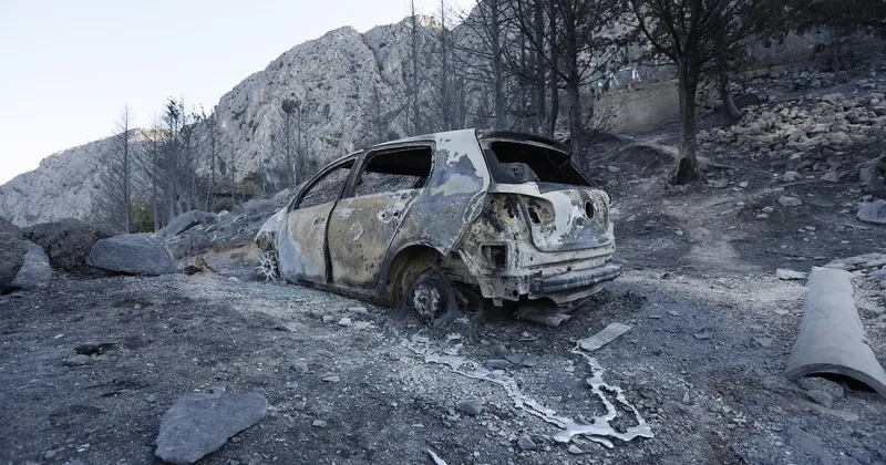 Druga smrtna žrtev požara pri Omišu: V splitski bolnišnici umrl 79-letnik