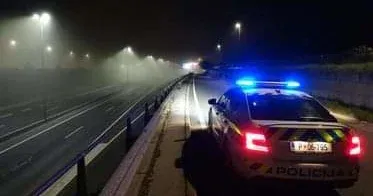 Kadrovska stiska v policiji vodi v ukinjanje nočnih dežurstev
