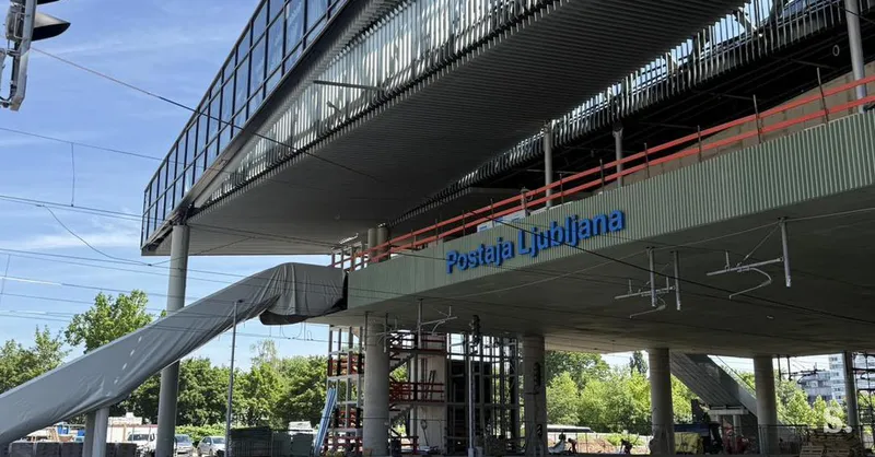 Obsežne avgustovske zapore prog in vrnitev vlakov na osrednje perone Ljubljane