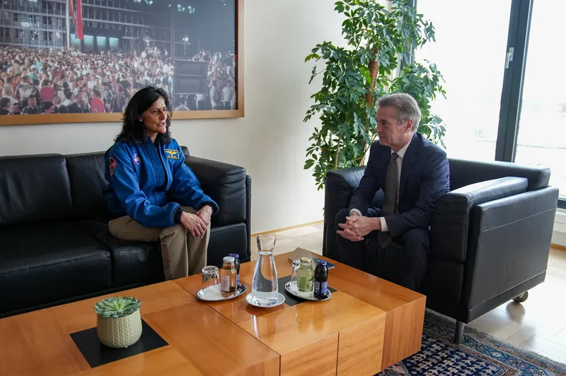 Astronavtka Sunita Williams na obisku v Sloveniji spodbuja vesoljsko znanost