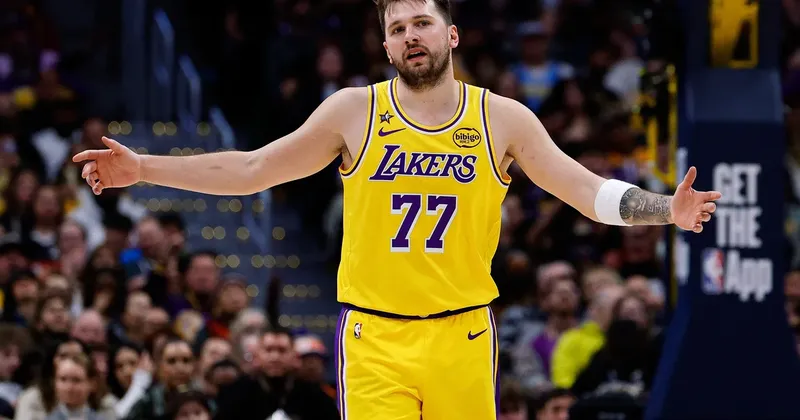 Luka Dončić z 33 točkami popeljal LA Lakers do zmage nad Dallas Mavericks