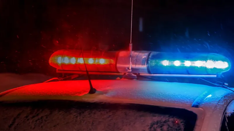 Policisti PU Koper obravnavali številne pretepe, grožnje in kršitve javnega reda