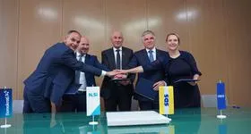 Ustavno sodišče dovolilo referendum o interventnem zakonu