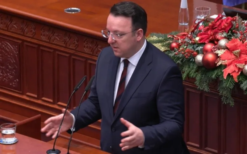 Министерот Николоски најави директна авиолинија Скопје-Дубаи од март 2027 година