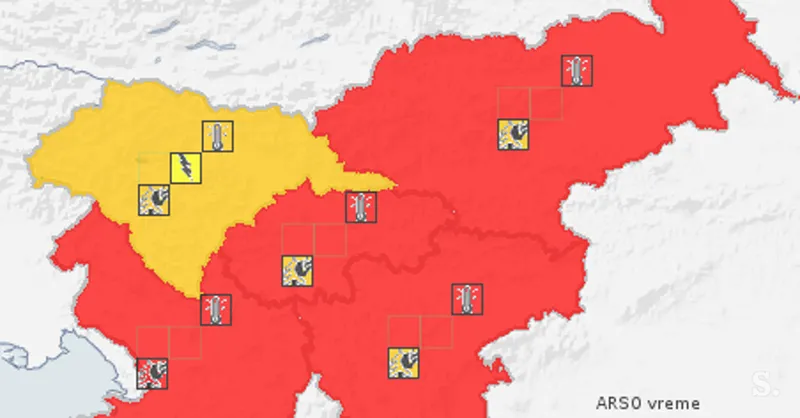 Po rekordni vročini nevihte z nalivi v severni Sloveniji, na Bovškem poplave