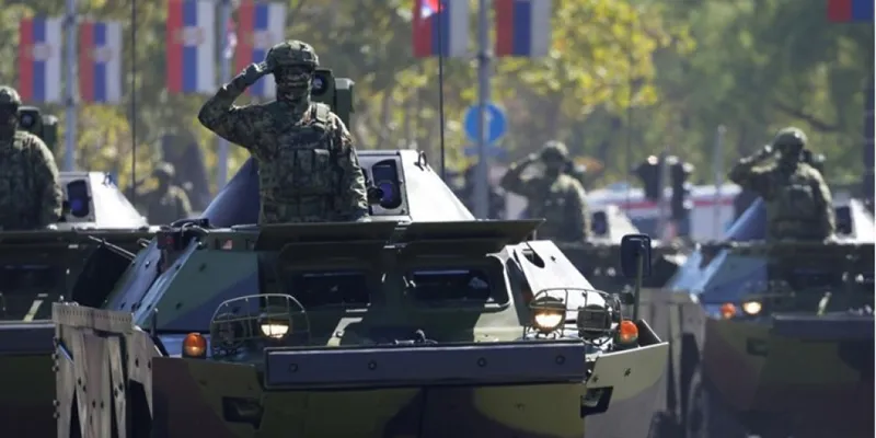 Вучиќ најави враќање на задолжителната воена служба во Србија од 75 дена