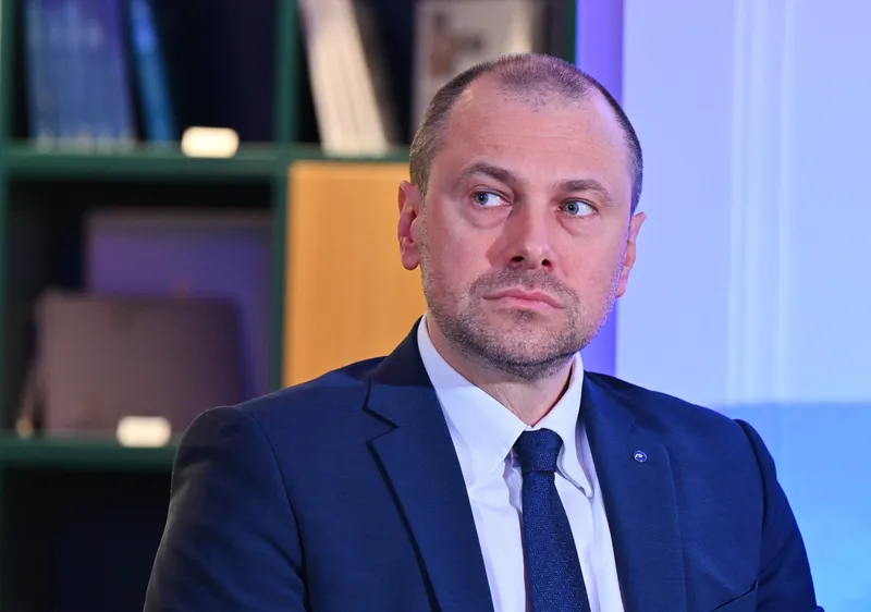 NLB neuspešna pri prevzemu Addiko Bank, medtem ko je RBI dosegla prevzemni prag