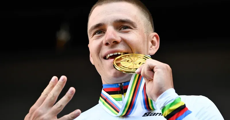 Evenepoel četrtič zapored svetovni prvak v kronometru