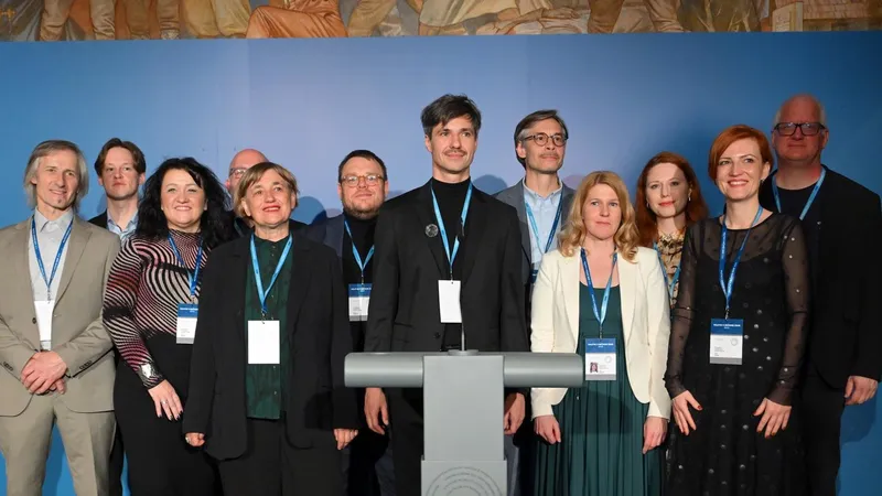 Vesna zahteva umik imena iz poslanske skupine, Levica ugodi