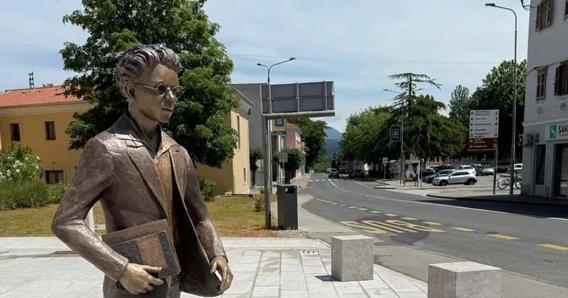 Občina Sežana uvaja videonadzor na Trgu osvoboditve za zaščito kipa in cerkve
