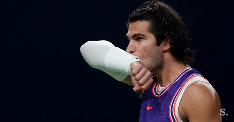 Bergs v Šanghaju izločil Alcaraza, Zverev bo prvič končal sezono na vrhu ATP