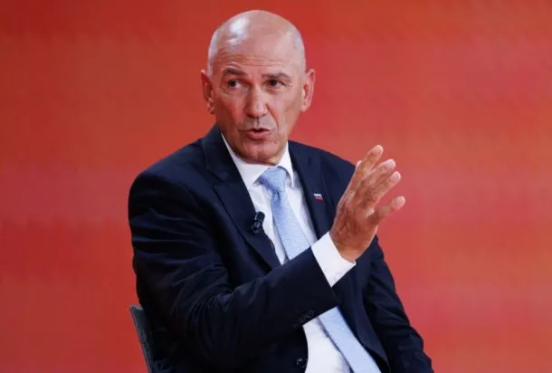 Premier Janša na sejmu MOS napovedal prestrukturiranje javnega sektorja
