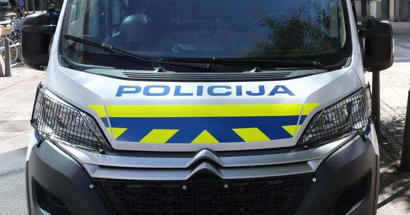 Policija išče očividce nasilnega napada skupine fantov v Rogozi