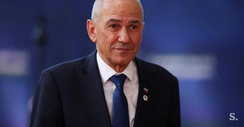 Množično prečkanje meje v Ceuti sprožilo poziv EU držav k zaščiti zunanjih meja