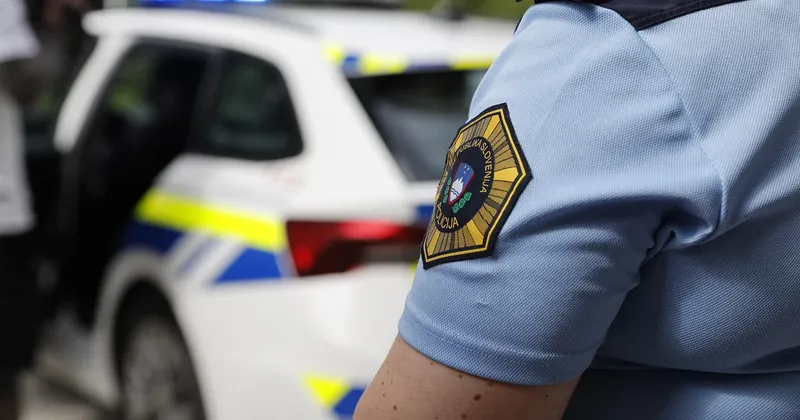 Policijski sindikat Slovenije napovedal stavko in začel pogajanja z vlado