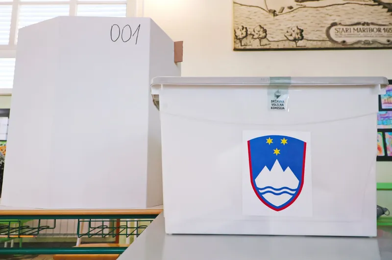 Janez Janša poziva k bojkotu predčasnega glasovanja zaradi nezakonitih volišč