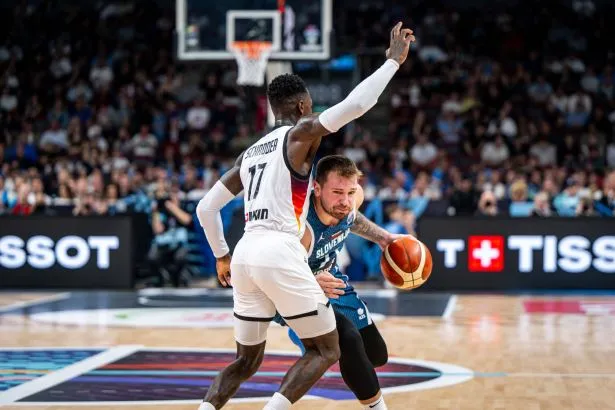 NBA suspendirala Dennisa Schröderja zaradi grožnje Luki Dončiću