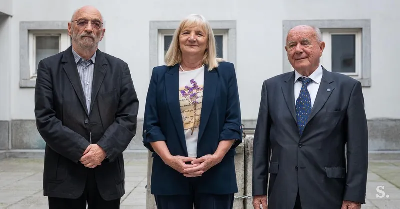 Ministrstvo razglasilo prejemnike Zoisovih in Puhovih nagrad za leto 2026