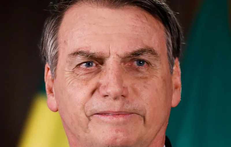 Brazilska policija išče senatorja Flavia Bolsonara po preklicu potnih listov
