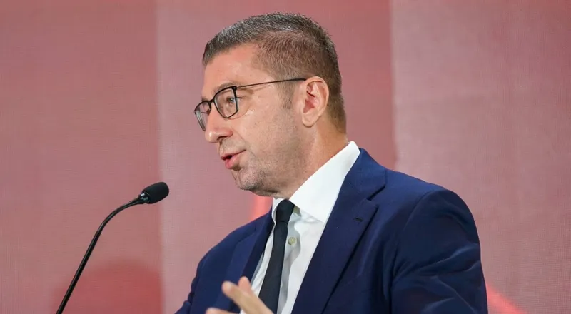 Македонскиот државен врв и политичките лидери го честитаа Курбан Бајрам