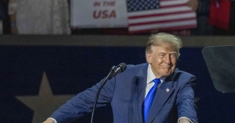 Donald Trump na republikanski konvenciji v Dallasu obljubil 5000 dolarjev volivcem