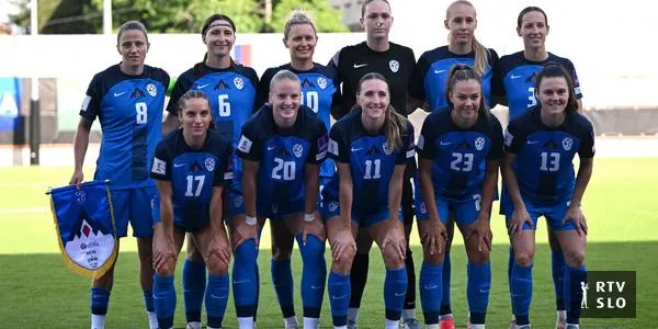 Slovenke z 2:0 izločile Turčijo in se uvrstile v zadnji krog kvalifikacij za SP 2027