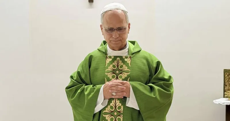 Papež Leon XIV. pozval Putina k prekinitvi ognja v ukrajinskem mestu Oleški