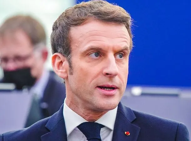Emmanuel Macron v Seulu kritiziral Donalda Trumpa zaradi spodkopavanja Nata
