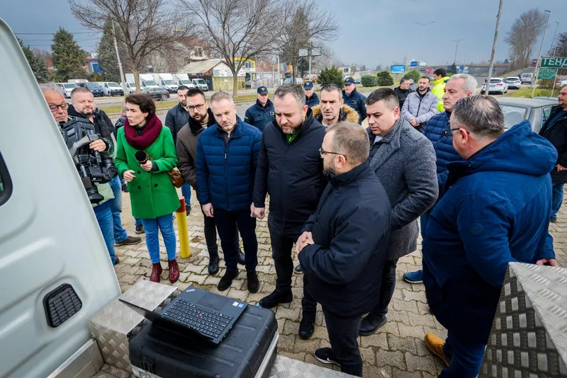 Министерот Тошковски изврши верификација на камерите од системот Безбеден град