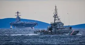 Ameriška letalonosilka USS Gerald R. Ford priplula v Split na vzdrževanje