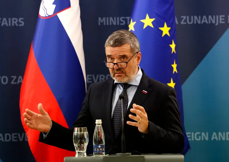 Opozicija vlaga interpelacijo zoper zunanjega ministra Toneta Kajzerja