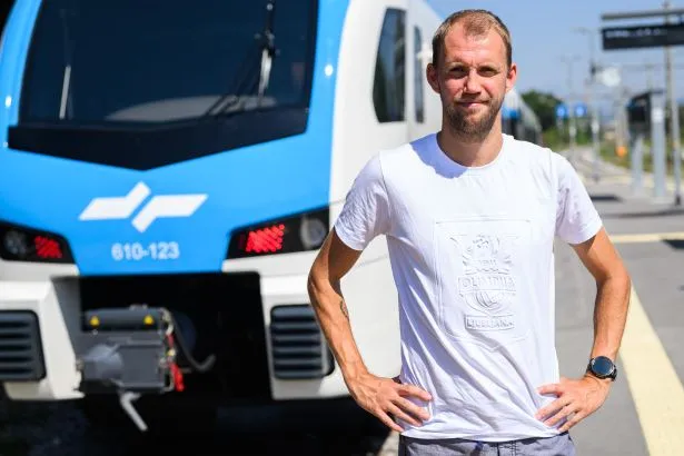 Kokalj s slovenskim rekordom v polmaratonu na SP, Lukan odstopila