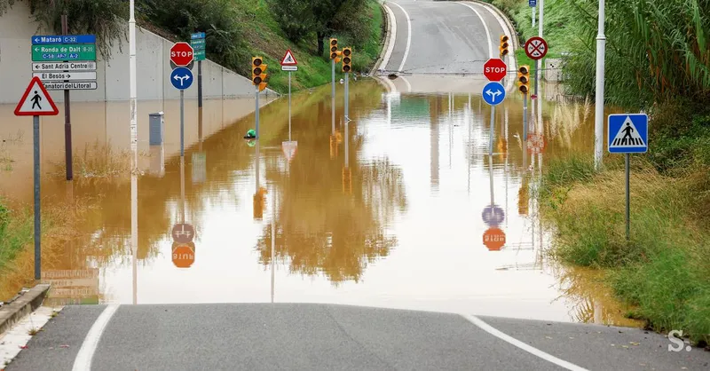 Katalonijo prizadele hude poplave; dve smrtni žrtvi, ena pogrešana