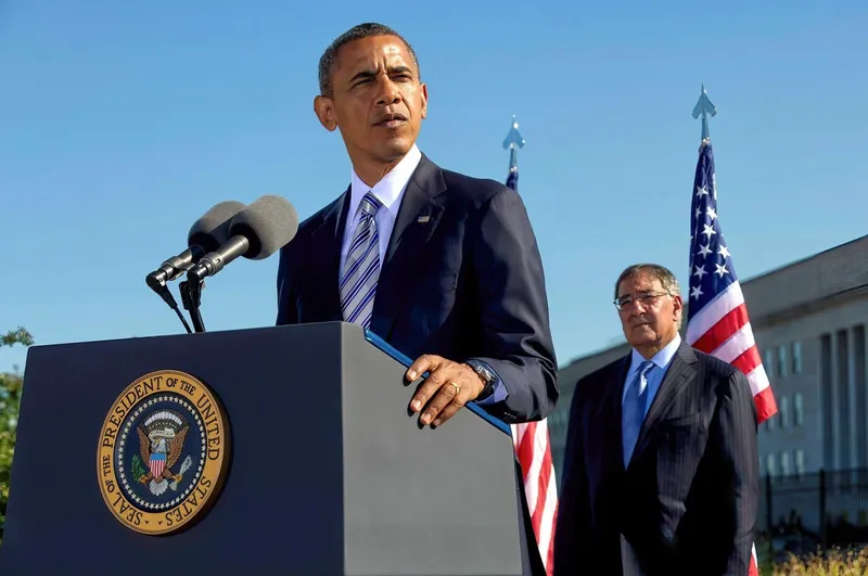 Barack Obama obsodil racije ICE v Minnesoti in kritiziral Donalda Trumpa