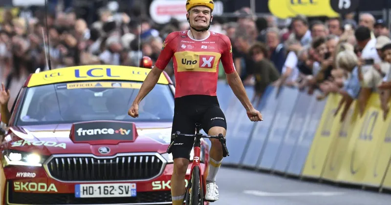 Visma-Lease a Bike in Quinn Simmons slavita, Alex Baudin ostaja v vodstvu