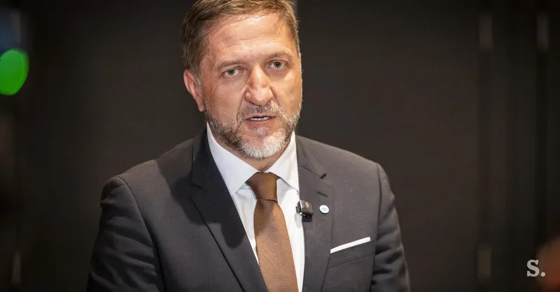 Zoran Janković in deset izzivalcev vložili kandidature za župana Ljubljane