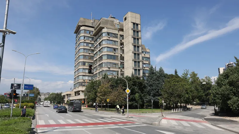 Народната банка ја задржа стапката на 4% поради конфликтот на Блискиот Исток